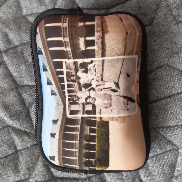 Digital Camera Case - Picture 2 of 3
